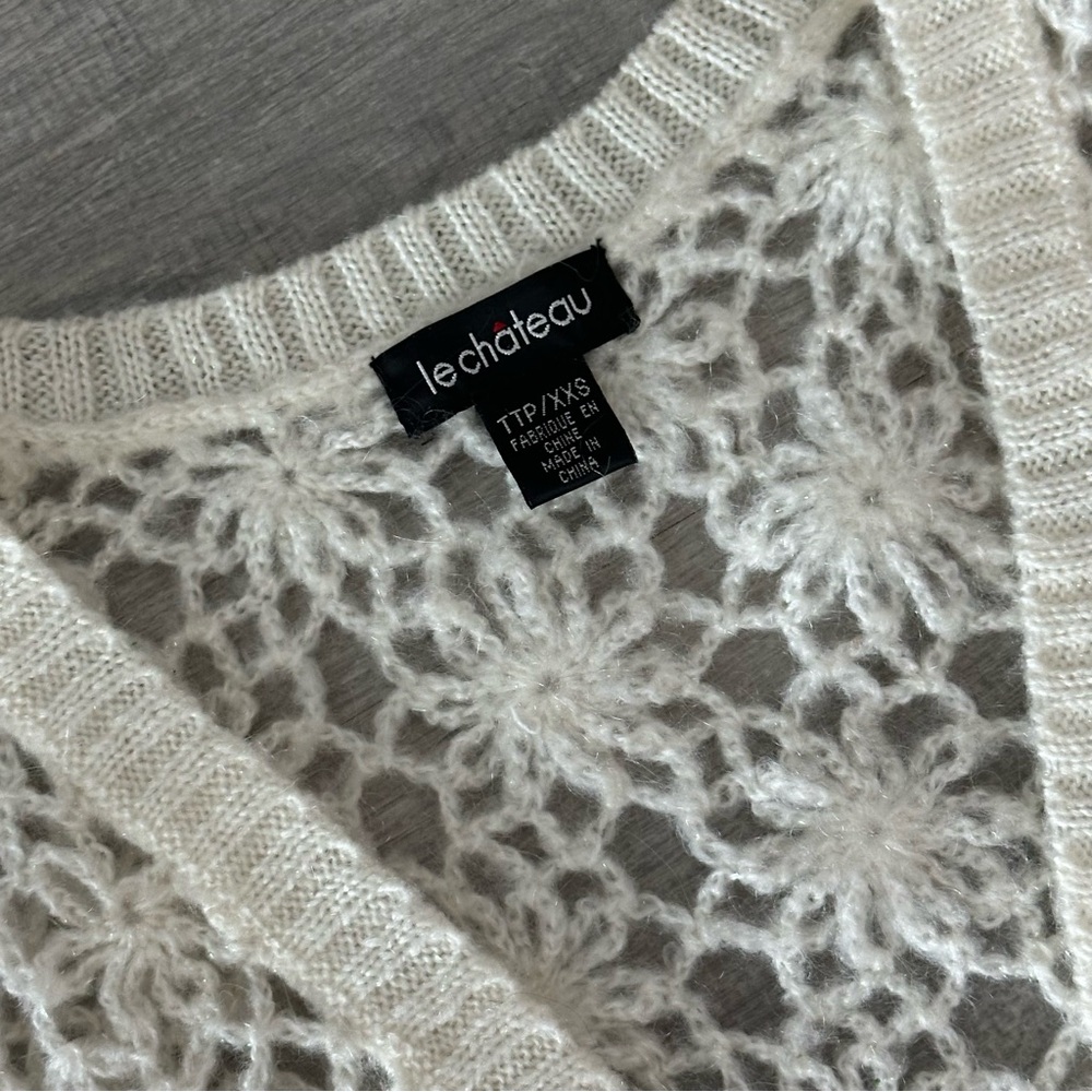 Le Chateau Ivory Floral Knit Top Crop, Cover Up - Picture 2 of 5
